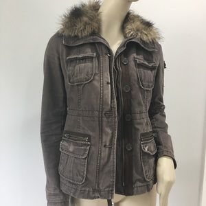 ✨SALE✨American Eagle Fur Collar Utility Jacket